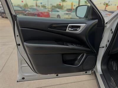 2020 Nissan Pathfinder S   - Photo 9 - Somerton, AZ 85350
