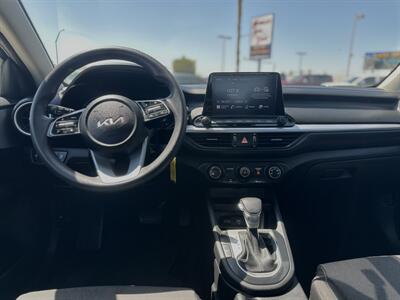 2022 Kia Forte LXS   - Photo 2 - Somerton, AZ 85350