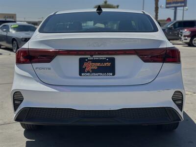 2022 Kia Forte LXS   - Photo 8 - Yuma, AZ 85364