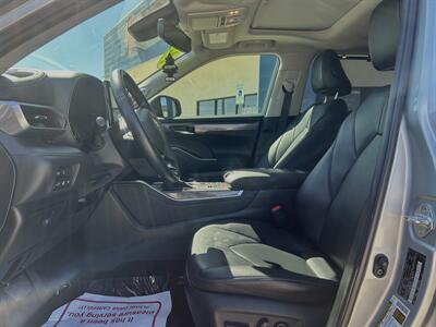 2020 Toyota Highlander Limited   - Photo 2 - Yuma, AZ 85364