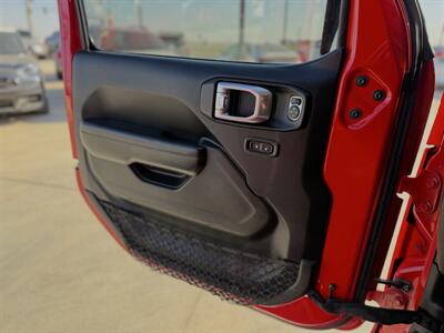 2020 Jeep Wrangler Unlimited Sport   - Photo 10 - Yuma, AZ 85365