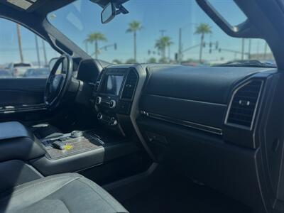 2020 Ford Expedition Limited   - Photo 9 - Somerton, AZ 85350