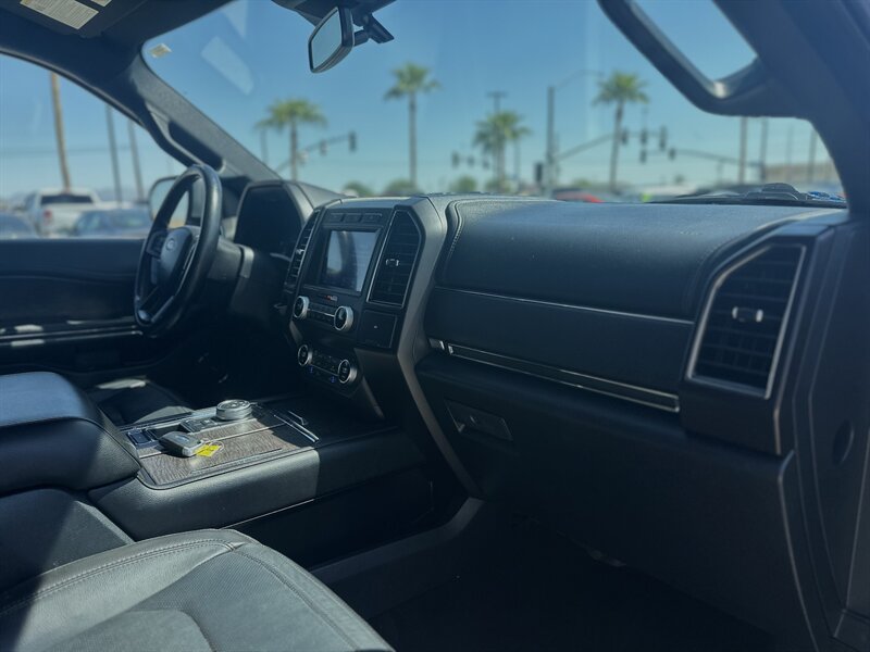 2020 Ford Expedition Limited photo 3