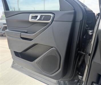 2020 Ford Explorer XLT   - Photo 8 - Somerton, AZ 85350