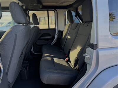2024 Jeep Wrangler Sahara   - Photo 5 - Yuma, AZ 85364