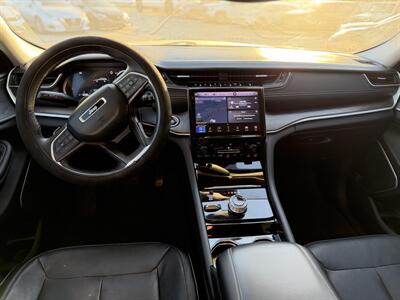 2022 Jeep Grand Cherokee L Limited   - Photo 2 - Yuma, AZ 85364