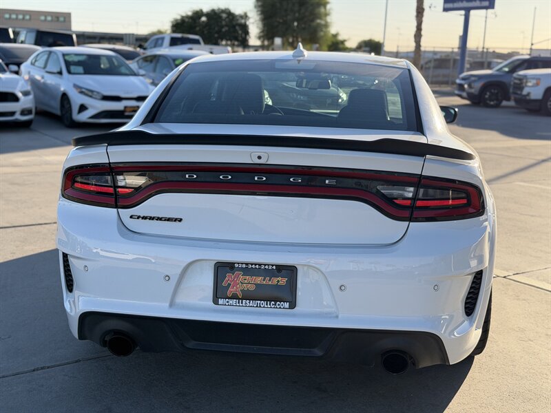 2020 Dodge Charger Scat Pack photo 2