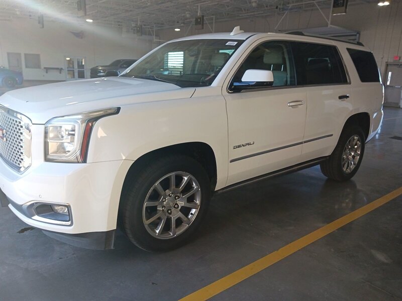 2017 GMC Yukon Denali - Photo 1 - Yuma, AZ 85364