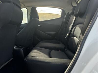 2020 Toyota Yaris Hatchback LE - Photo 5 - Yuma, AZ 85364