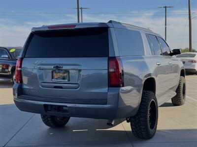 2019 Chevrolet Suburban LT - Photo 7 - Yuma, AZ 85365