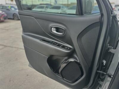 2020 Jeep Renegade Altitude   - Photo 6 - Yuma, AZ 85364