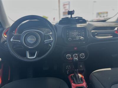 2017 Jeep Renegade Trailhawk   - Photo 2 - Yuma, AZ 85365