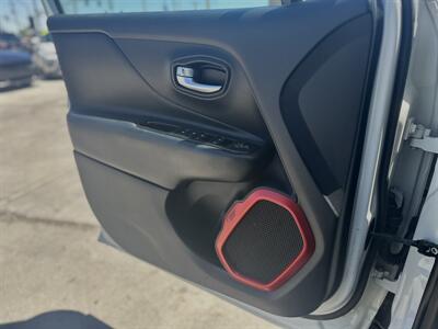 2017 Jeep Renegade Trailhawk   - Photo 5 - Yuma, AZ 85365