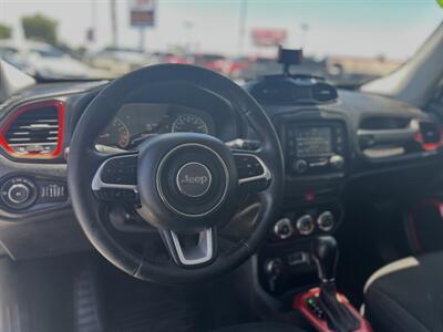2017 Jeep Renegade Trailhawk   - Photo 13 - Yuma, AZ 85365