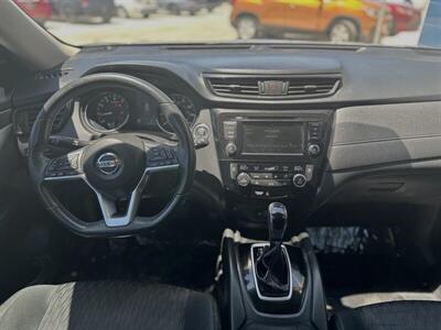 2018 Nissan Rogue SV   - Photo 2 - Somerton, AZ 85350
