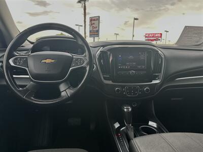 2020 Chevrolet Traverse LT Cloth   - Photo 2 - Yuma, AZ 85365