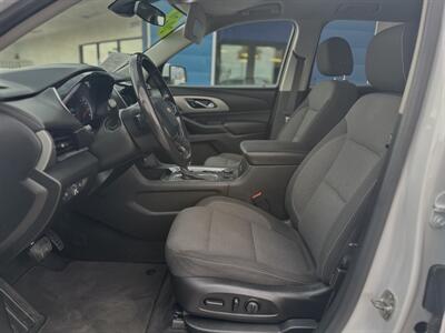 2020 Chevrolet Traverse LT Cloth   - Photo 3 - Yuma, AZ 85365