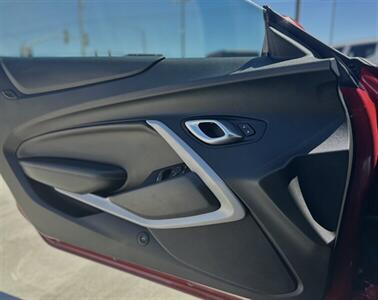 2019 Chevrolet Camaro SS   - Photo 10 - Yuma, AZ 85365