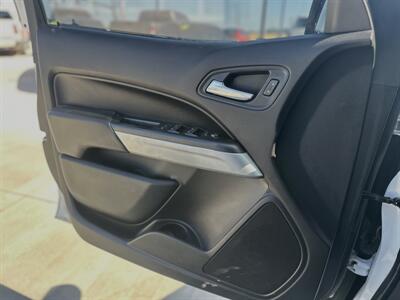 2019 Chevrolet Colorado LT   - Photo 6 - Yuma, AZ 85365