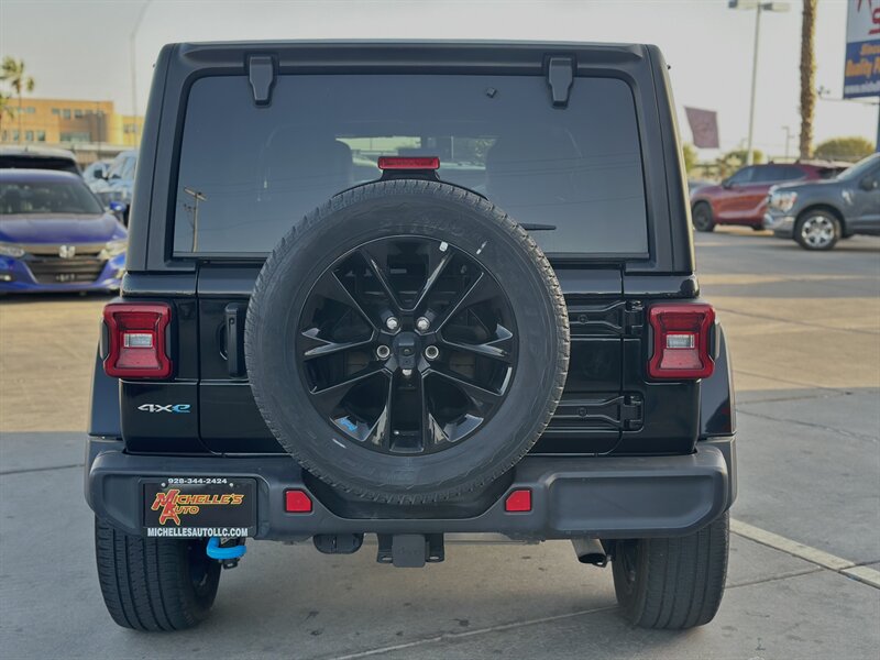 2023 Jeep Wrangler Sahara 4xe photo 7