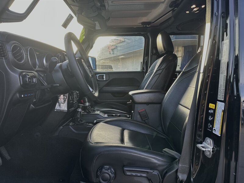 2023 Jeep Wrangler Sahara 4xe photo 2