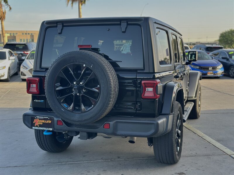 2023 Jeep Wrangler Sahara 4xe photo 8