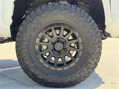 2024 Toyota Tacoma TRD Sport   - Photo 19 - Yuma, AZ 85364