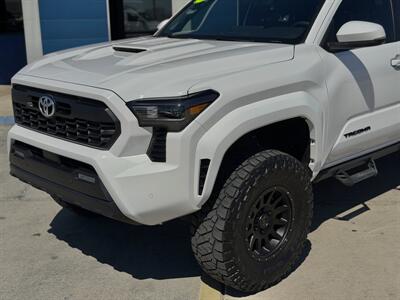 2024 Toyota Tacoma TRD Sport   - Photo 2 - Yuma, AZ 85364