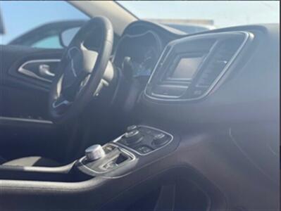 2016 Chrysler 200 Limited   - Photo 2 - Yuma, AZ 85364