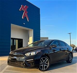2020 Kia Forte EX   - Photo 1 - Yuma, AZ 85364