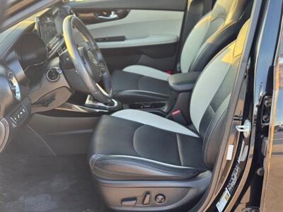 2020 Kia Forte EX   - Photo 4 - Yuma, AZ 85364