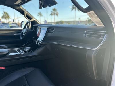 2022 Jeep Wagoneer Series III - Photo 6 - Yuma, AZ 85364
