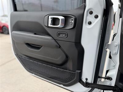 2023 Jeep Wrangler Sahara 4xe - Photo 11 - Yuma, AZ 85364