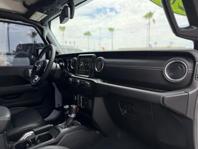 2023 Jeep Wrangler Sahara 4xe - Photo 9 - Yuma, AZ 85364
