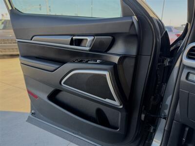 2021 Kia Telluride S   - Photo 10 - Somerton, AZ 85350