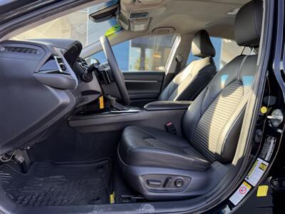 2018 Toyota Camry SE - Photo 3 - Yuma, AZ 85364