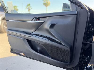 2018 Toyota Camry SE - Photo 10 - Yuma, AZ 85364