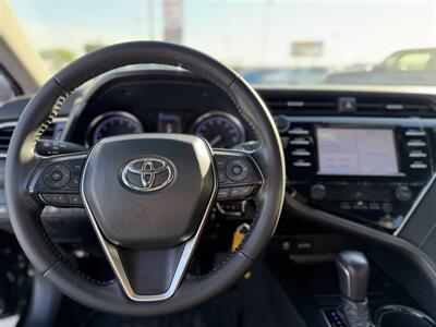 2018 Toyota Camry SE - Photo 2 - Yuma, AZ 85364