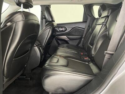 2019 Jeep Cherokee Latitude Plus - Photo 6 - Yuma, AZ 85364