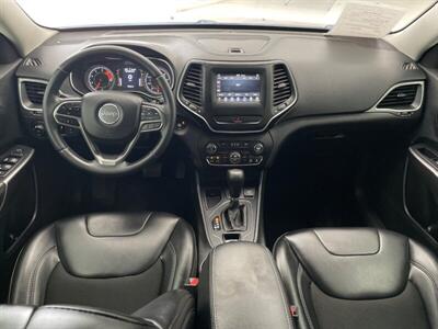 2019 Jeep Cherokee Latitude Plus - Photo 4 - Yuma, AZ 85364