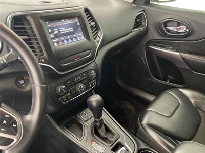 2019 Jeep Cherokee Latitude Plus - Photo 8 - Yuma, AZ 85364