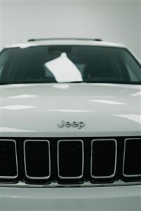 2022 Jeep Grand Cherokee Limited   - Photo 2 - Yuma, AZ 85364