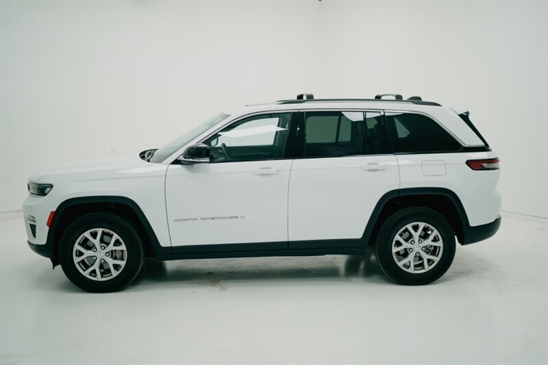 2022 Jeep Grand Cherokee Limited's photo
