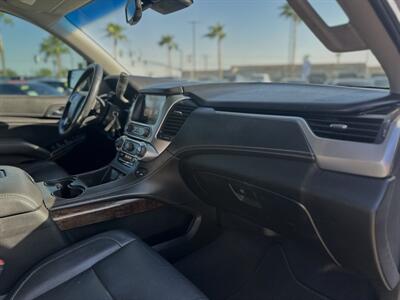 2019 Chevrolet Suburban LT   - Photo 9 - Yuma, AZ 85365