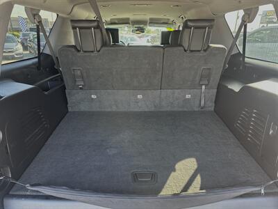 2019 Chevrolet Suburban LT   - Photo 11 - Yuma, AZ 85365