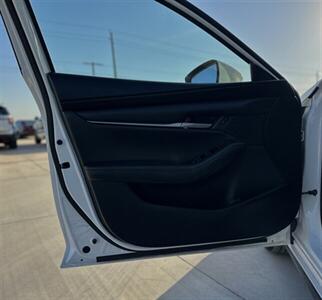 2021 Mazda Mazda3 Sedan Select   - Photo 6 - Somerton, AZ 85350
