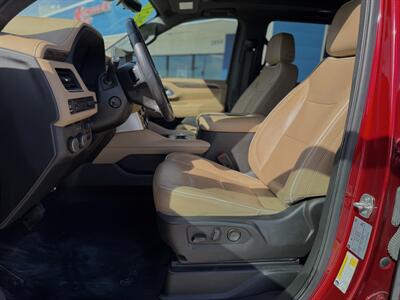 2021 Chevrolet Suburban Premier   - Photo 4 - Yuma, AZ 85364