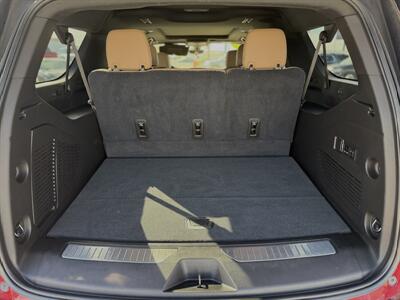 2021 Chevrolet Suburban Premier   - Photo 13 - Yuma, AZ 85364