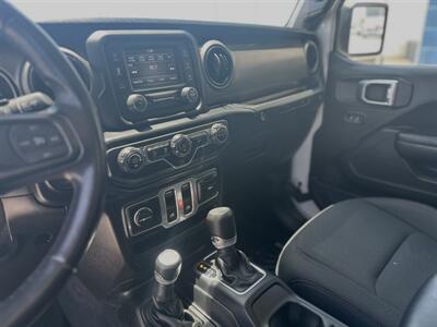 2019 Jeep Wrangler Sport S   - Photo 2 - Yuma, AZ 85364