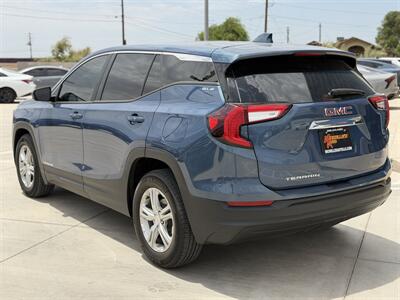 2024 GMC Terrain SLE - Photo 4 - Somerton, AZ 85350